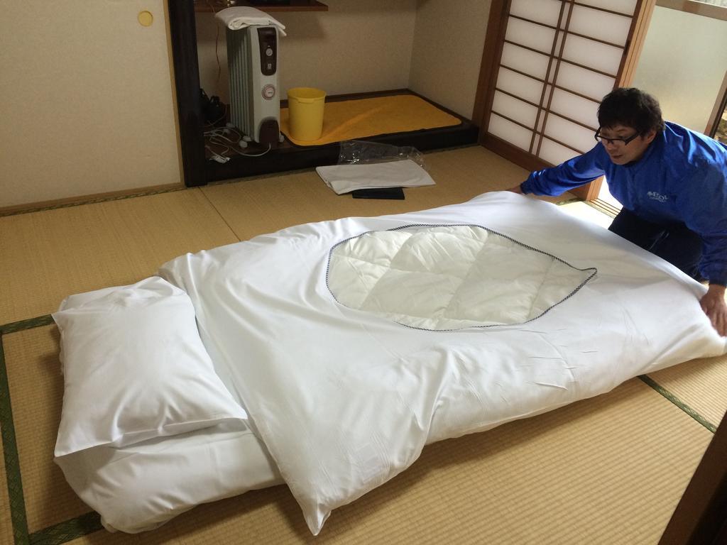 Wholeearth Ryokan Hiroshima Eksteriør billede
