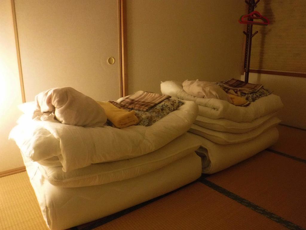 Wholeearth Ryokan Hiroshima Eksteriør billede