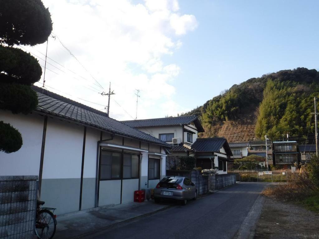 Wholeearth Ryokan Hiroshima Eksteriør billede